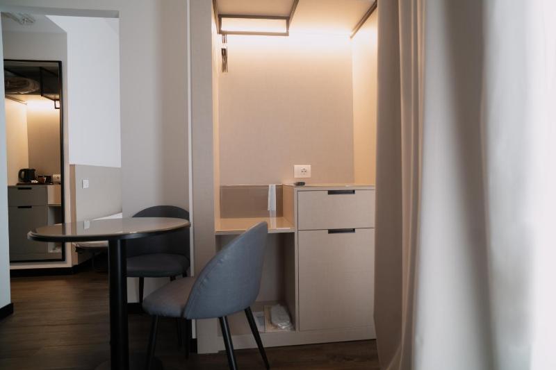 Superior Family Room image 4