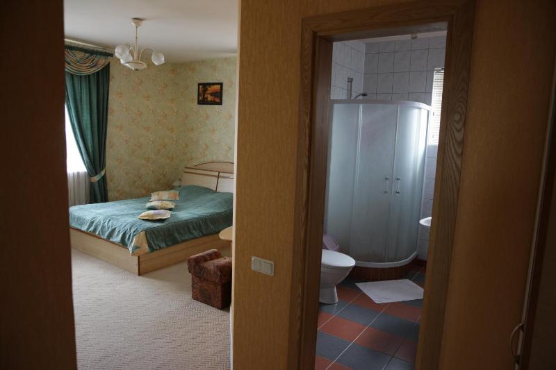 Double Room image 3
