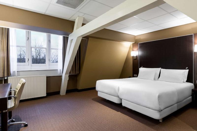 Superior Double Room with View image 1