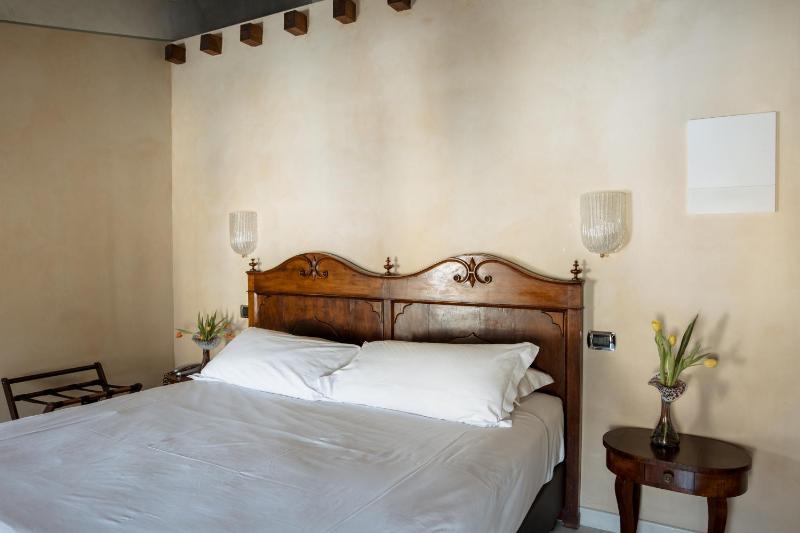  Standard Double Room image 4