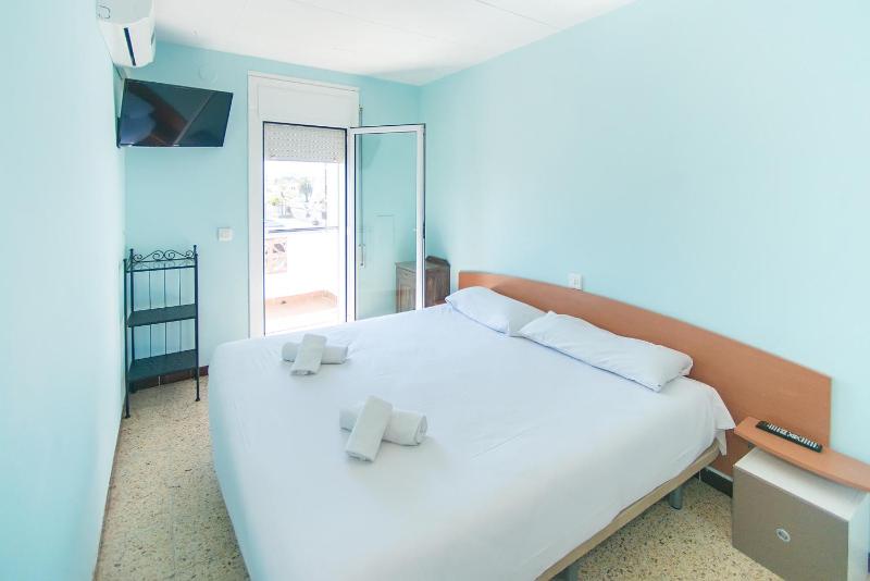 WELCS CASA 242 EMP con terraza y acceso al muelle - image 17
