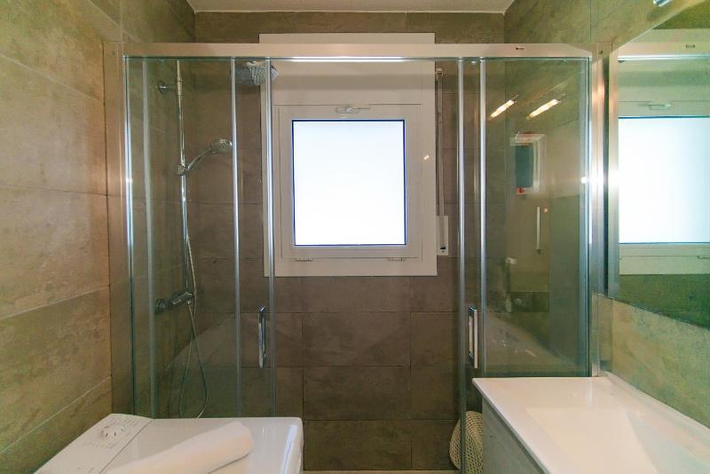 WELCS CASA 242 EMP con terraza y acceso al muelle - image 3
