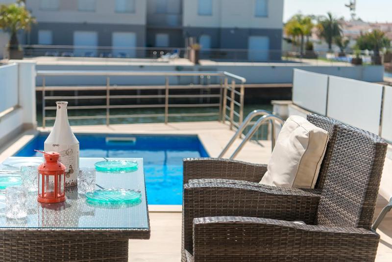 WELCS CASA 242 EMP con terraza y acceso al muelle - image 10