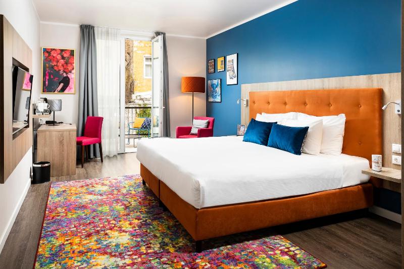 Superior Double or Twin Room with Terrace image 1