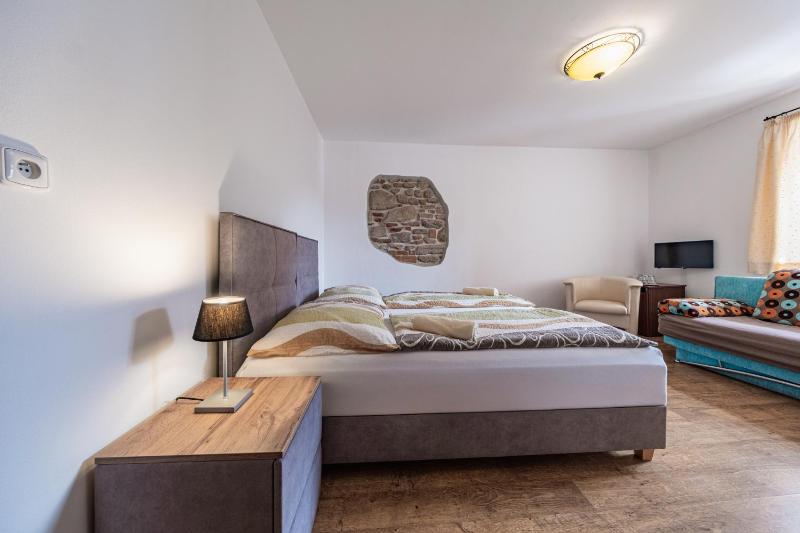 Double Room image 3
