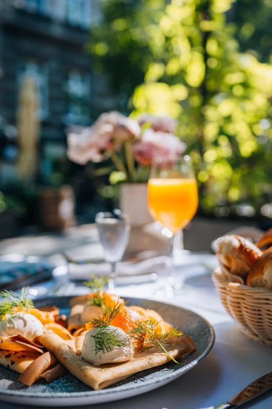 Grand Deluxe Suite image 4