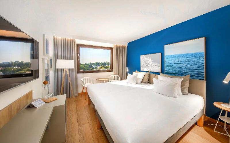 Standard Double Room with Double Bed image 2