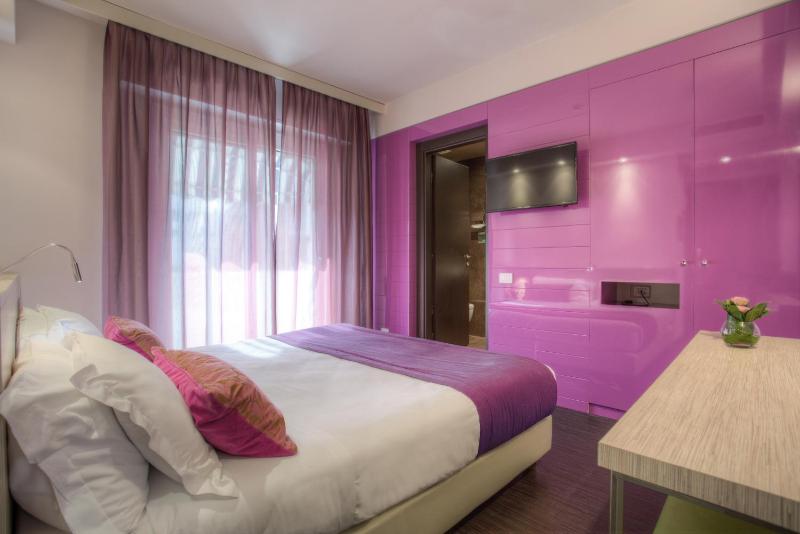 Superior Double Room image 3