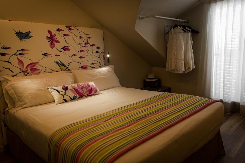 Standard Double or Twin Room image 1