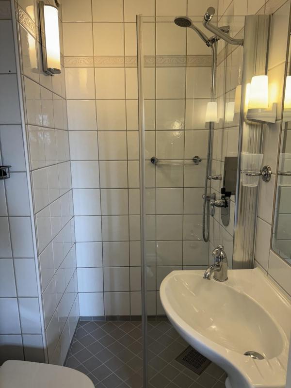 Standard Single Room image 2