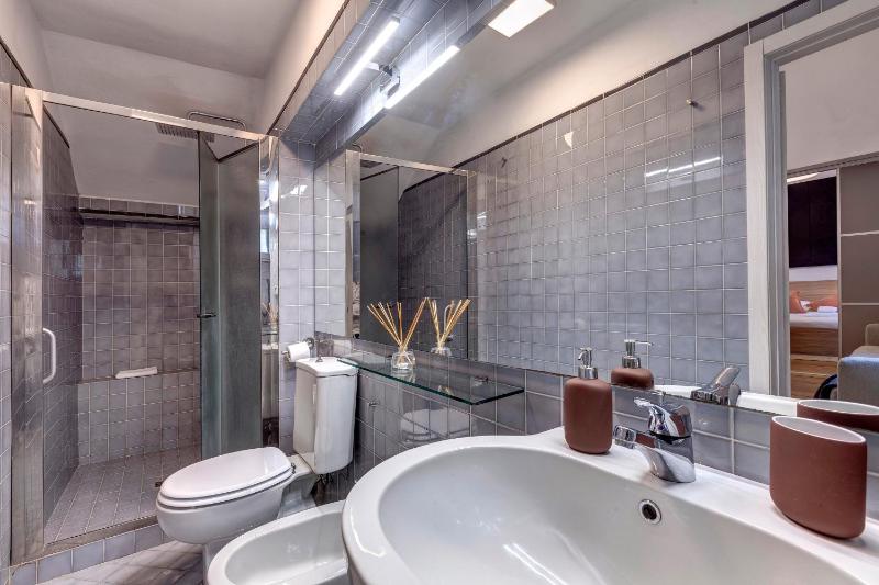 Gramsci Apartment by Mamo Florence - image 16