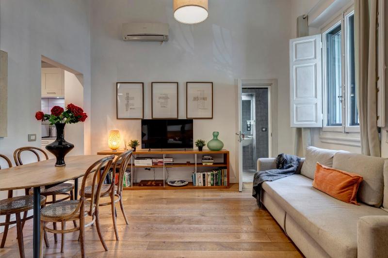 Gramsci Apartment by Mamo Florence - image 5