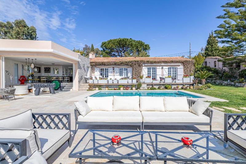 REF 2165- Mandelieu La Napoule- Sea view Villa for rent - image 34