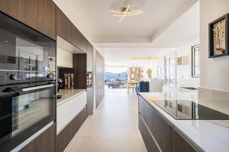 REF 2165- Mandelieu La Napoule- Sea view Villa for rent - image 21