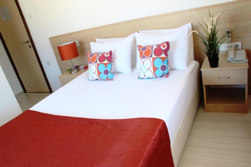 Economy Double Room image 3