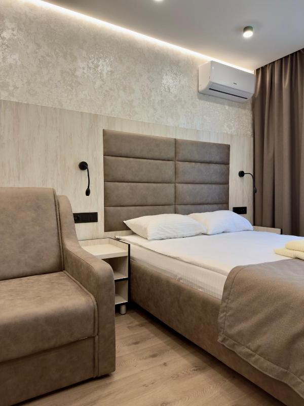Deluxe Triple Room image 3