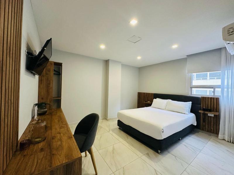 Hotel OR Suite - image 28