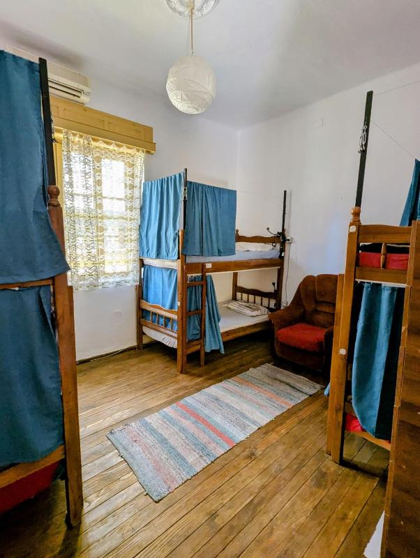 Bed in 6-Bed Mixed Dormitory Room image 4