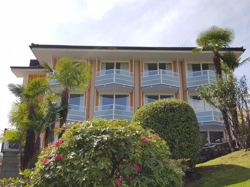 Double Room with Balcony image 3