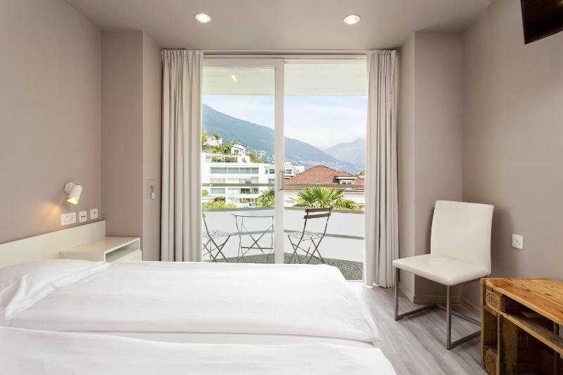 Double Room with Balcony image 1