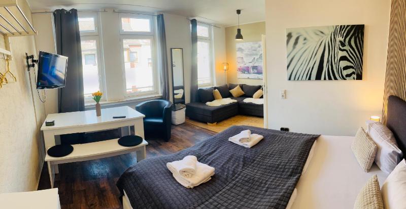 Studio with Shared Bathroom (max. 4 Adults) image 3