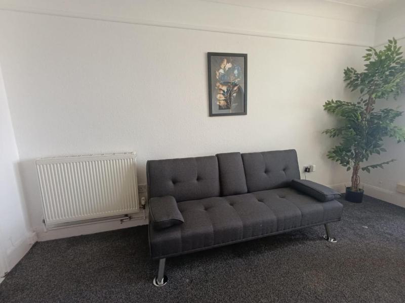 Open Mind Property - Southsea with Free Parking - image 11