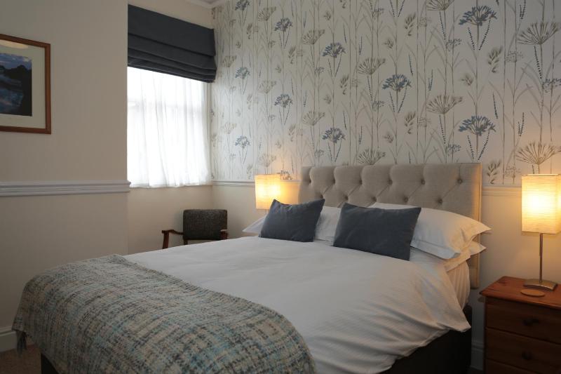 Deluxe Double Room with Shower image 3
