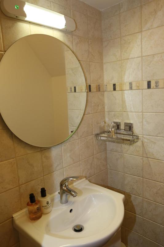 Double Room with Private Bathroom image 4