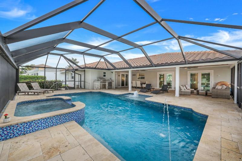 Sunsation on the Water! - Walk To Vanderbilt Beach! Salt Water Pool! - image 13