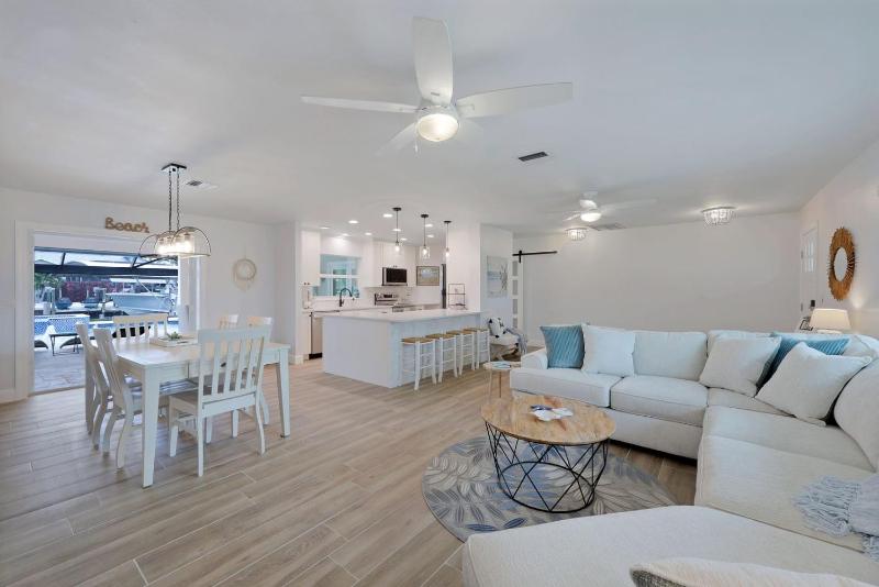 Sunsation on the Water! - Walk To Vanderbilt Beach! Salt Water Pool! - image 17