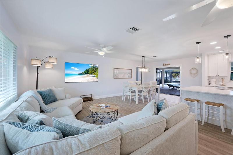Sunsation on the Water! - Walk To Vanderbilt Beach! Salt Water Pool! - image 12