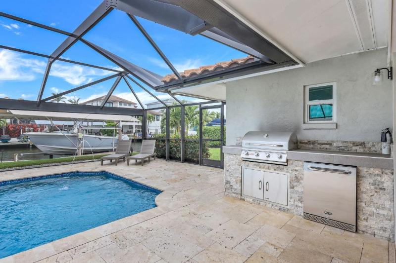 Sunsation on the Water! - Walk To Vanderbilt Beach! Salt Water Pool! - image 14