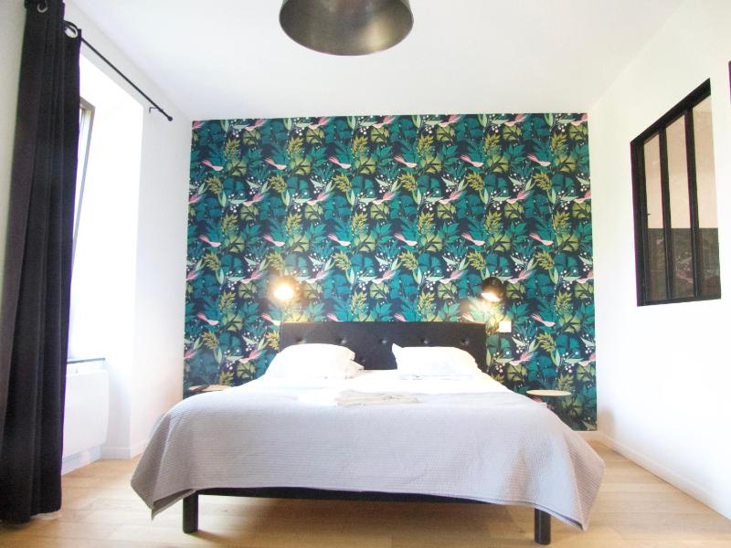 Double Room with Spa Bath image 3