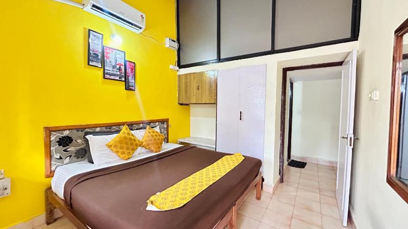 Muffys Service Apartment - image 8