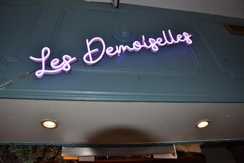 Les Demoiselles - image 35