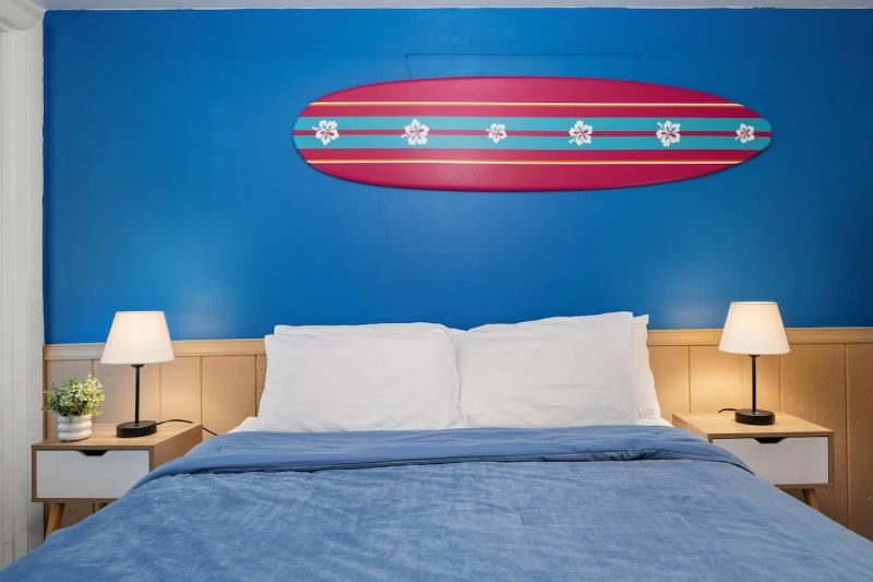GS 403 - Blue Wave - image 40