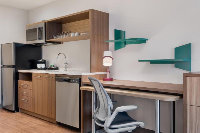Home2 Suites by Hilton Houston Downtown Convention Center - image 19