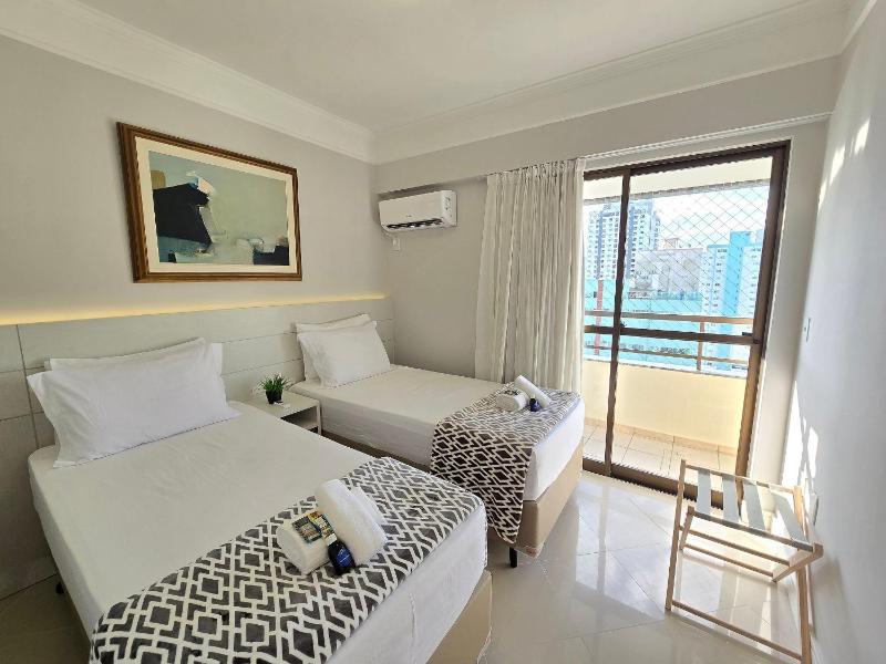 Costa Sul Apartments Centro BC/Pool/Jacuzzi/Garage - image 14