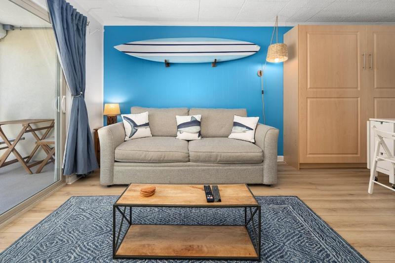 Cara Mar 305 - Salty Shark - image 10