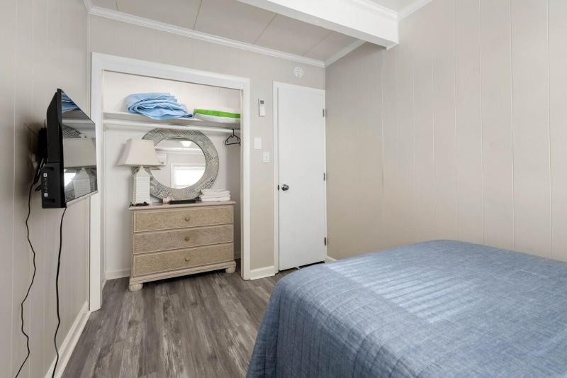 Waldorf 8 - Waveside - image 9