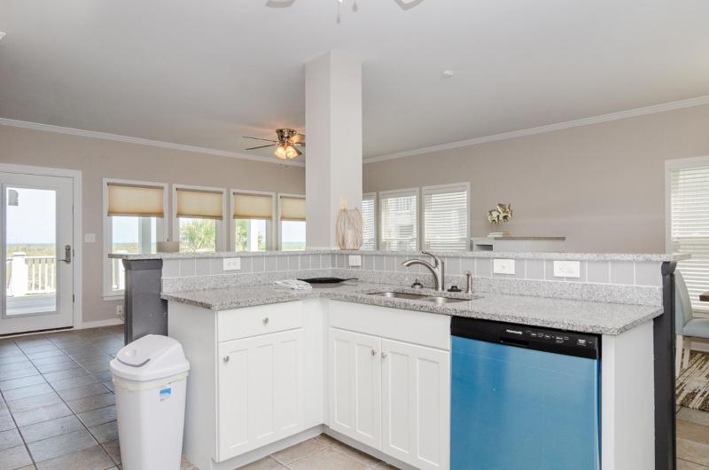 Carolina Comfort Lower by Bryant Real Estate - image 13