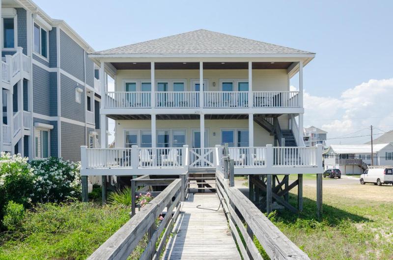 Carolina Comfort Lower by Bryant Real Estate - image 22