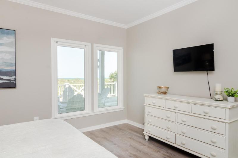 Carolina Comfort Lower by Bryant Real Estate - image 10