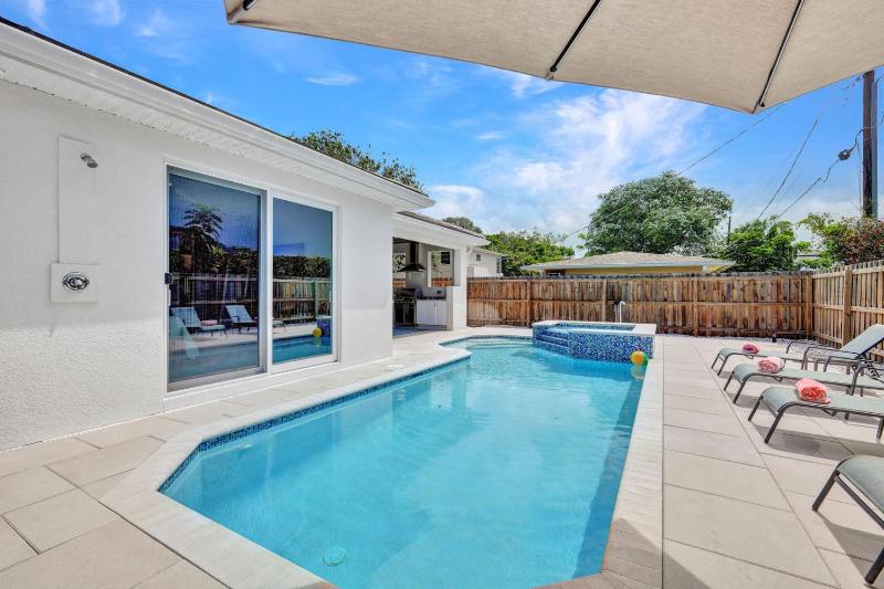 Starfish Wishes! - Less Than 1 Mile To Beach - Salt Water Pool - Walk to the Beach! - image 17