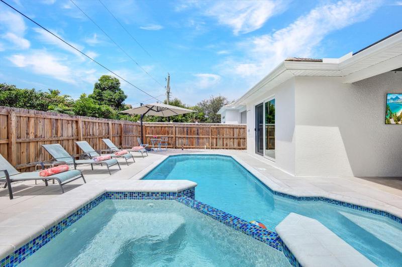 Starfish Wishes! - Less Than 1 Mile To Beach - Salt Water Pool - Walk to the Beach! - image 15