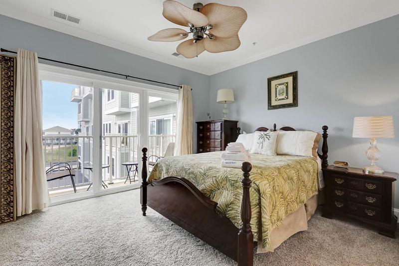 Oar Knot by Bryant Real Estate - image 19