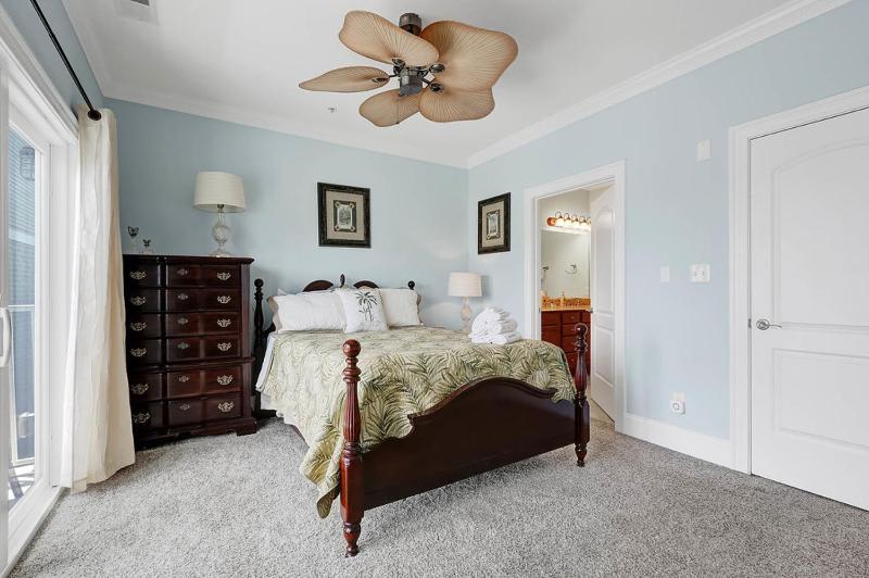 Oar Knot by Bryant Real Estate - image 33