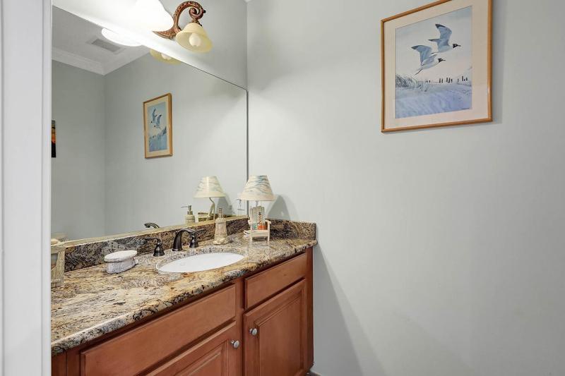 Oar Knot by Bryant Real Estate - image 6