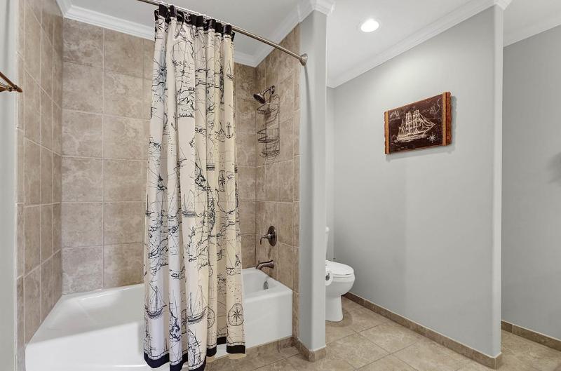 Oar Knot by Bryant Real Estate - image 7