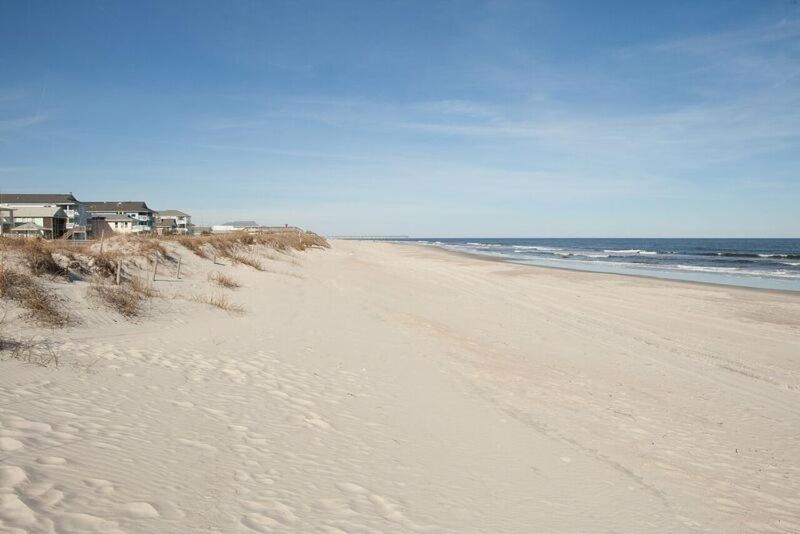 Connollys Salty Daze by Bryant Real Estate - image 15